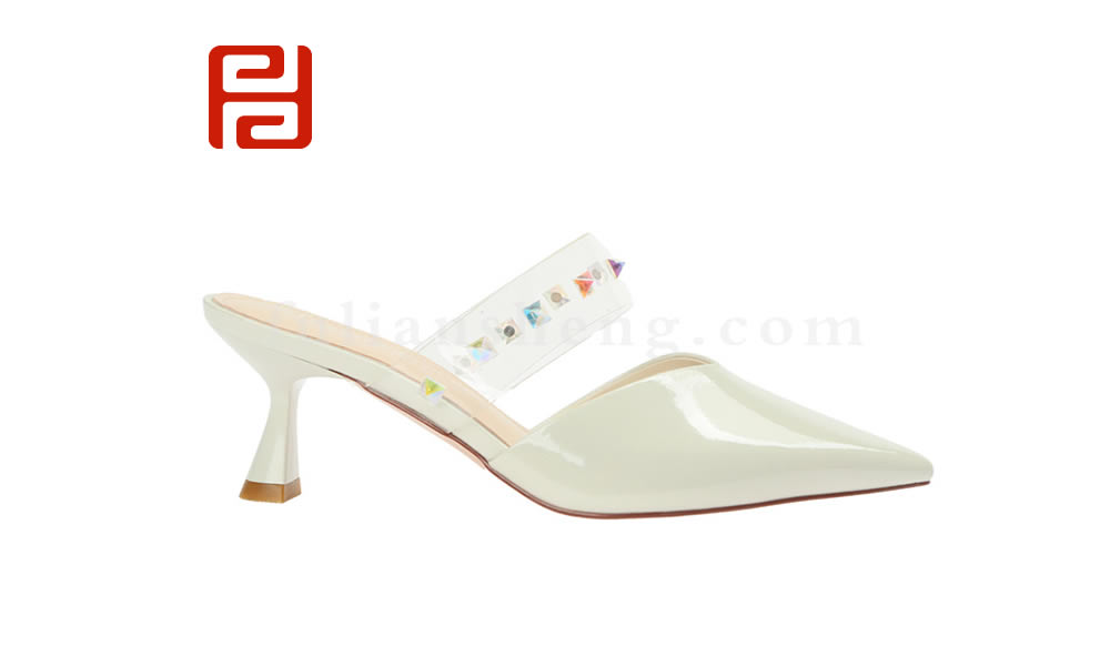 福連升夏女外穿一字帶女鞋 時(shí)尚中跟性感涼拖鞋圖片