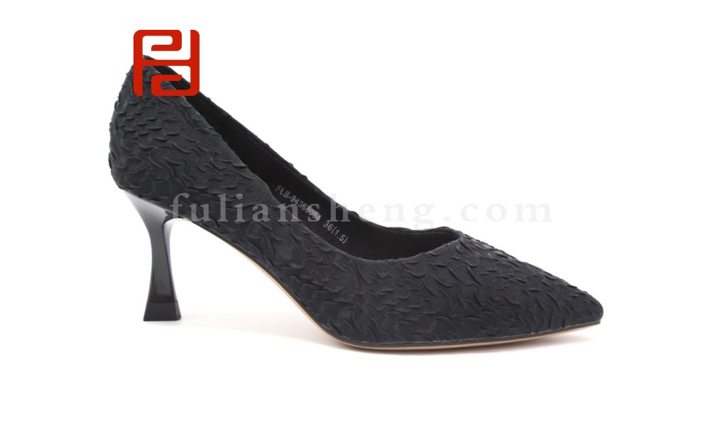 福連升女鞋優(yōu)雅高跟鞋細(xì)跟尖頭淺口黑色褶皺春秋新款圖片