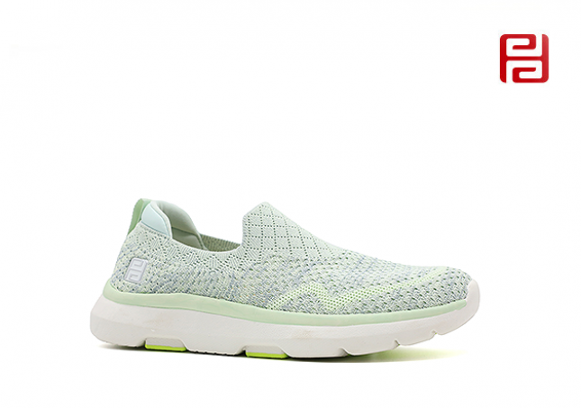 休閑運(yùn)動女鞋單鞋高彈飛織面料