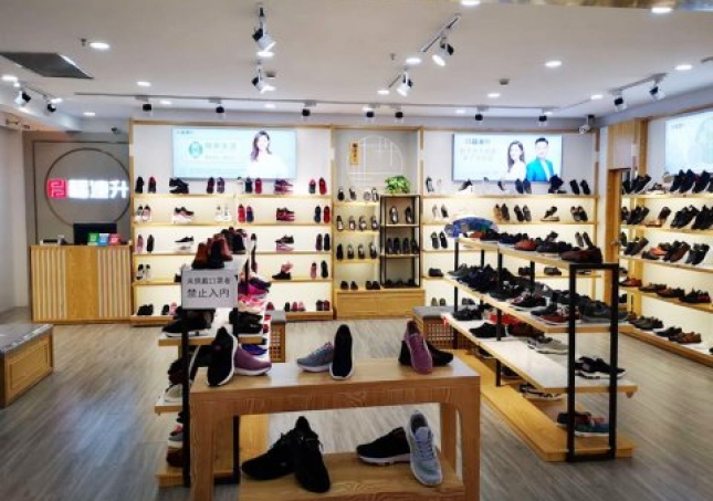 賀：內(nèi)蒙古赤峰市松山區(qū)福連升北京布鞋華聯(lián)店重裝開業(yè)！